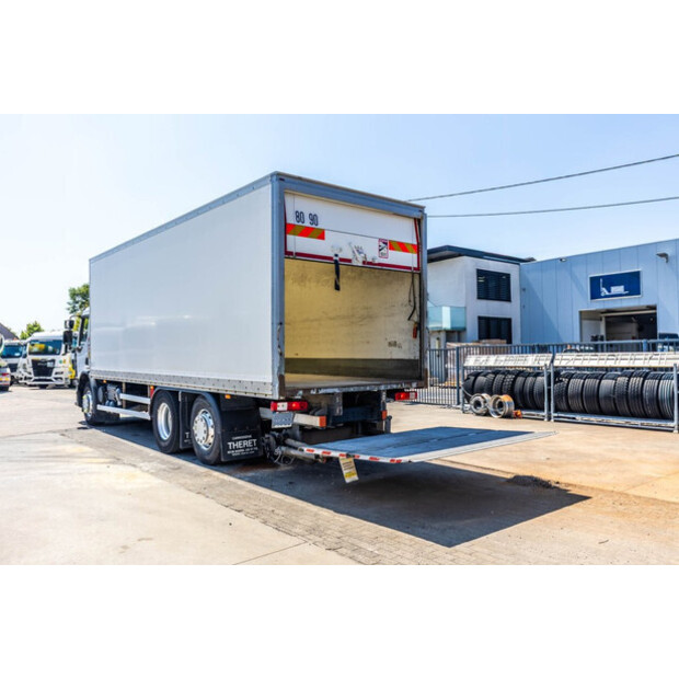 2017 Renault D26.320-48831424