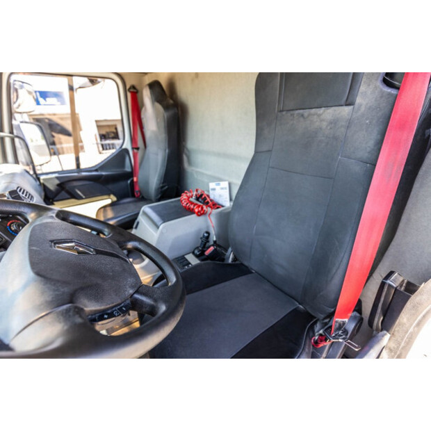 2017 Renault D26.320-48831430