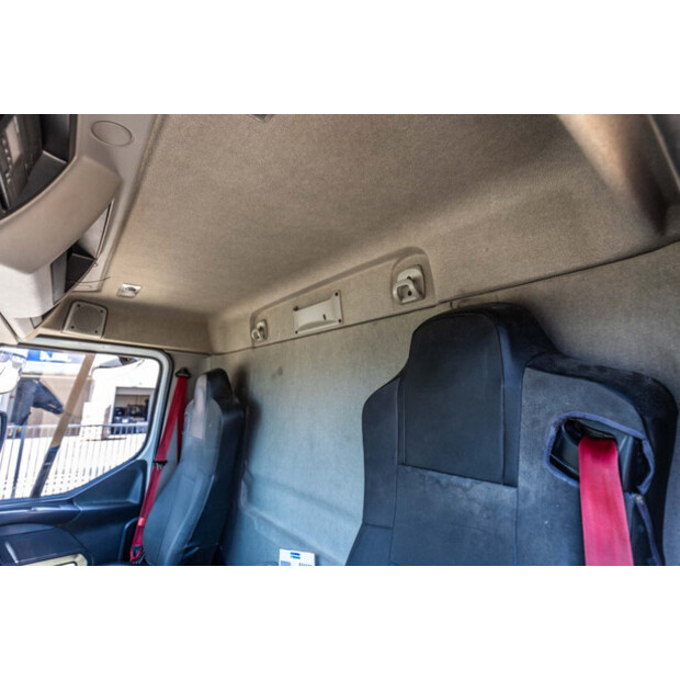 2017 Renault D26.320-48831431