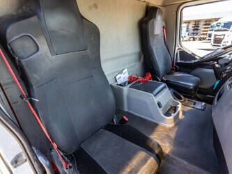 2017-renault-d26-320-48831433