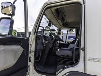 2015-volvo-fe-250-1478071-48831488