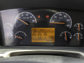 2010-volvo-fl-240-1478072-48831520