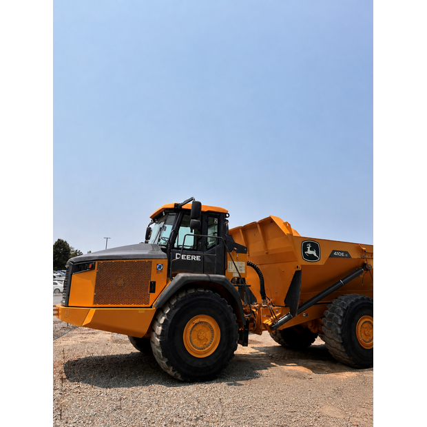 2022 JOHN DEERE 410E-48831640
