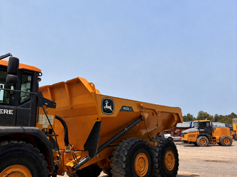2022-john-deere-410e-48831641