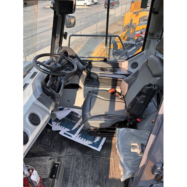 2022 JOHN DEERE 410E-48831642