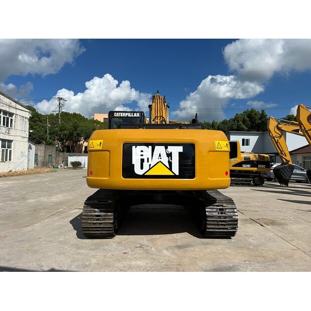 2025 Caterpillar 320D-48831751