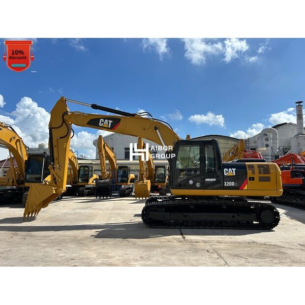 2025 Caterpillar 320D-48831765