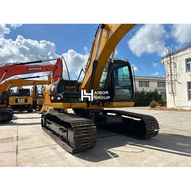 2025 كاتربيلر 320D-48831790