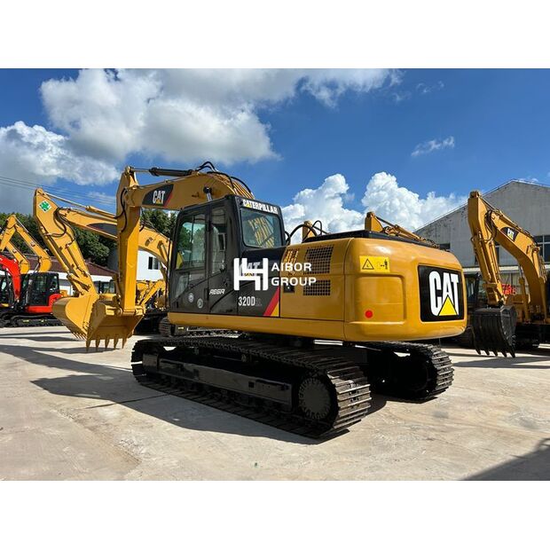2025 كاتربيلر 320D-48831803