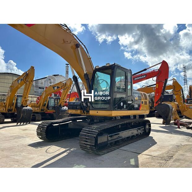 2025 كاتربيلر 320D-48831825