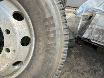 continental-315-70-r22-5-1479365-48832481
