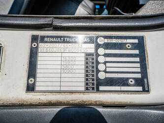 2014-renault-d-wide-1286458-48832497