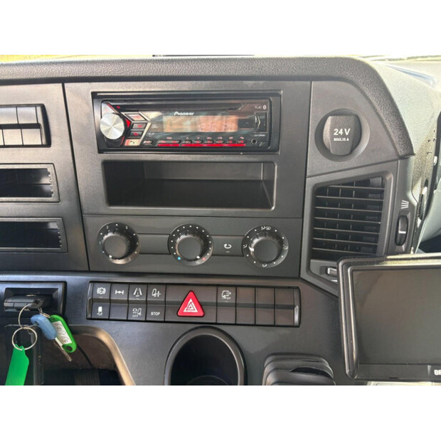 2017 Mercedes-Benz Antos-48832590