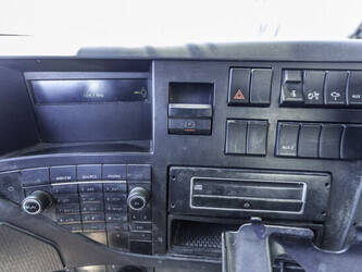 2014-volvo-fmx-370-1479371-48832682