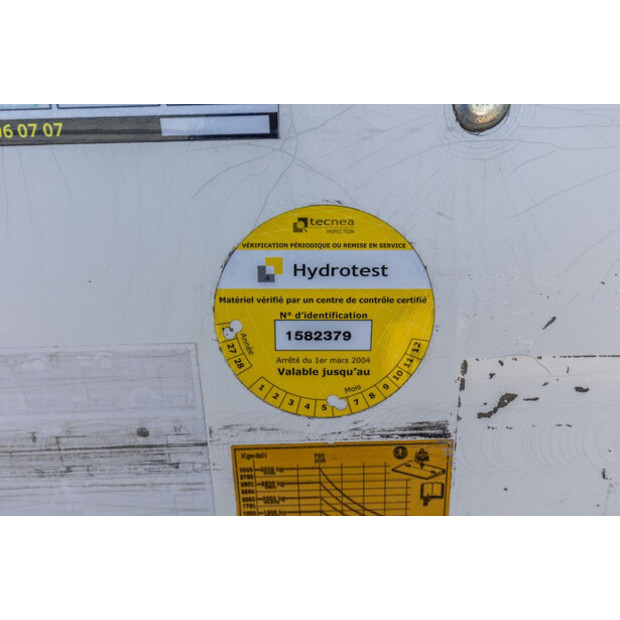 2014 Renault D16-48832730