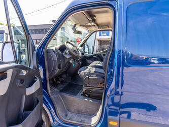 2016-nissan-nv400-1479377-48832806