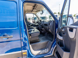 2016-nissan-nv400-1479377-48832809
