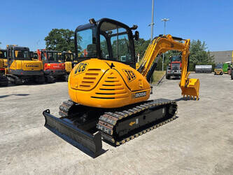 2011-jcb-8056-1478237-48832854