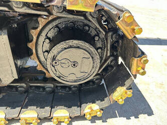 2011-jcb-8056-1478237-48832871