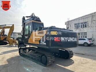 صورة ل حفارات 2024 هيونداي HX220HD