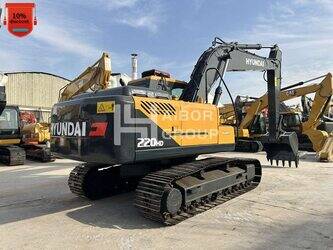 صورة ل حفارات 2024 هيونداي HX220HD