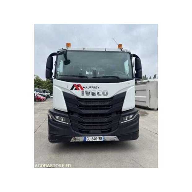 2023 Iveco 260S40-48835329