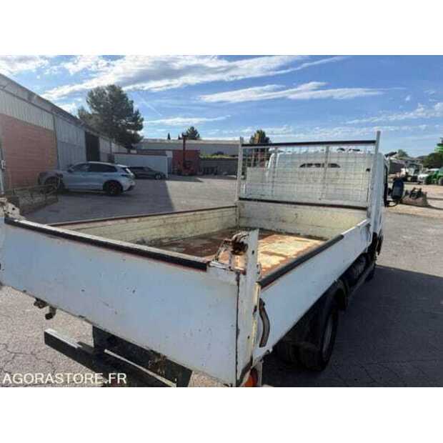 2017 NISSAN NT400-48835689