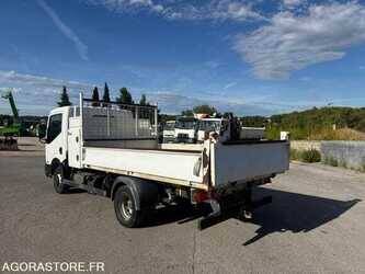 2017-nissan-nt400-1479469-48835705