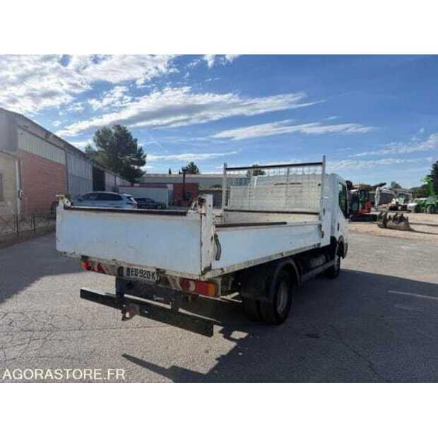 2017 NISSAN NT400-48835707