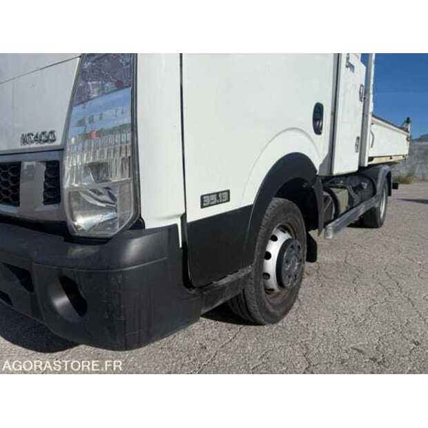 2017 NISSAN NT400-48835711