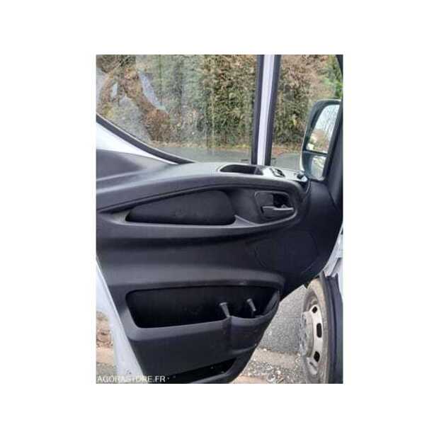 2017 Iveco 35C14-48835770