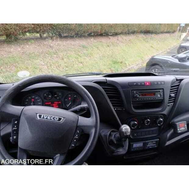 2017 Iveco 35C14-48835778