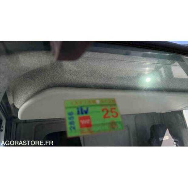 Iveco-48836064