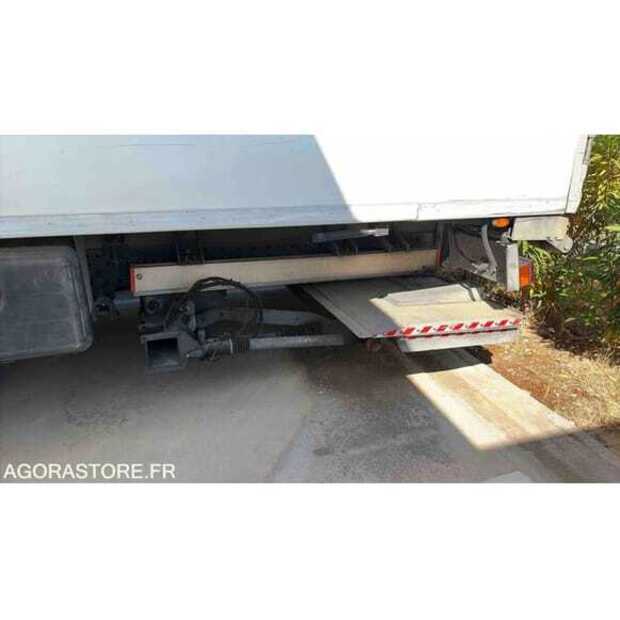Iveco-48836146