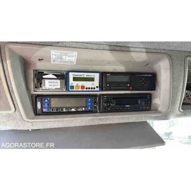 Iveco-48836154
