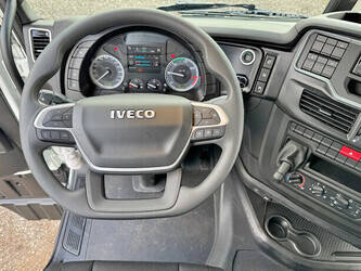 2025-iveco-s-way-48840702