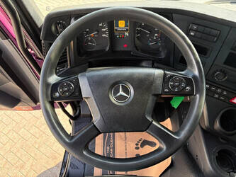 2017-mercedes-benz-antos-1479368-48841261