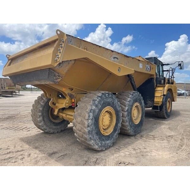 2022 Caterpillar 725-48842236