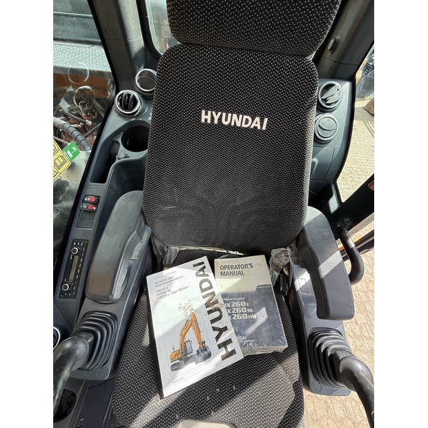 2019 Hyundai HX260NL-48845040