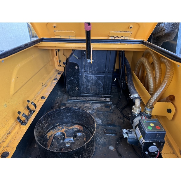2019 Hyundai HX260NL-48845055