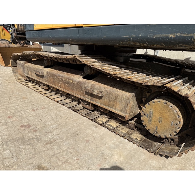 2019 Hyundai HX260NL-48845060
