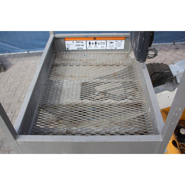 2012 نيفتي HR12NDE-48845977