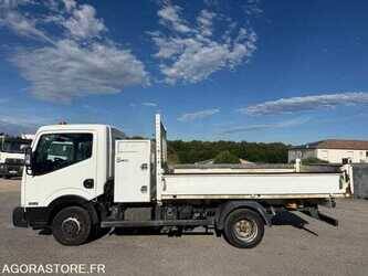 2017-nissan-nt400-1479469-48849037