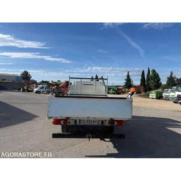 2017 NISSAN NT400-48849046