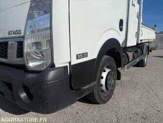 2017-nissan-nt400-1479469-48849051