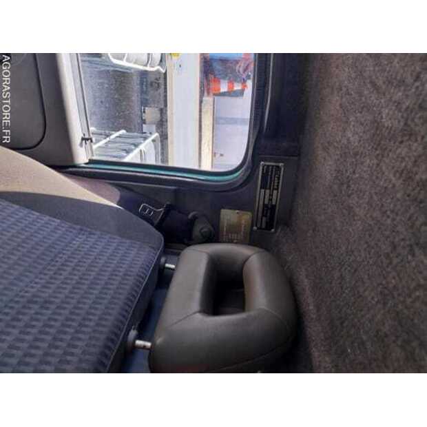 2006 NISSAN Cabstar-48849111