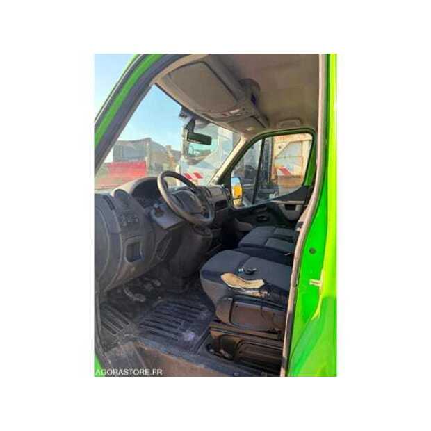 2015 Renault Master-48849254