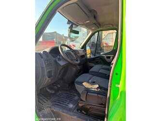 2015-renault-master-1477700-48849254
