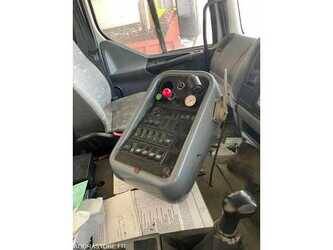 2001-renault-1479951-48849268