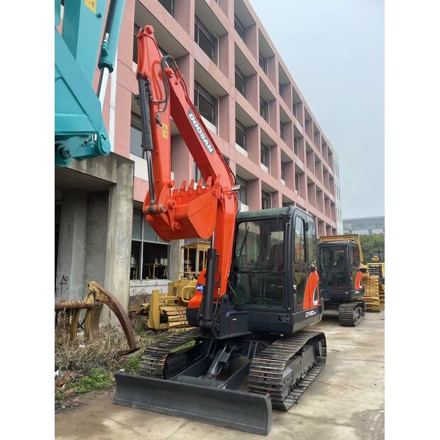 2017 Doosan DX60-48852592